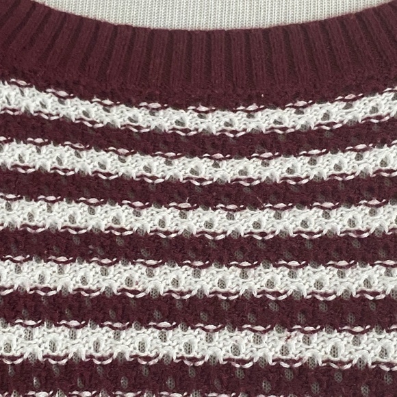 Quiksilver Scoop Neckline Striped Pullover Sweater Sz. M NWOT - Picture 4 of 12